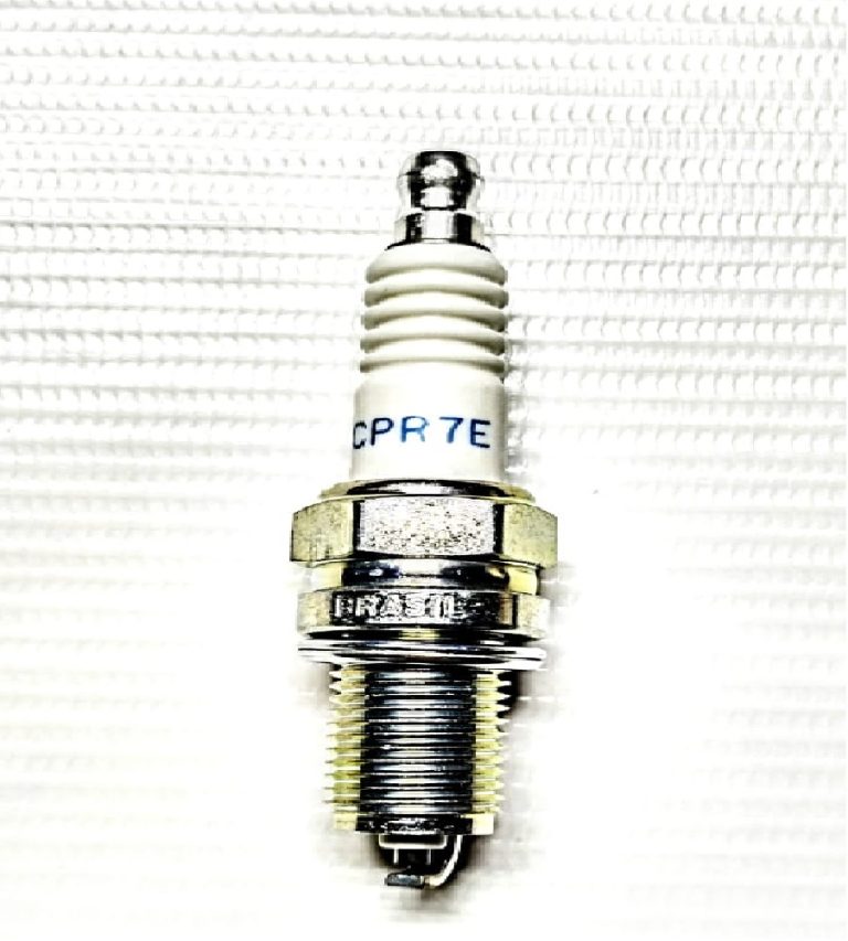 Bujía NGK DCPR7E para Chevrolet Sail, Spark GT, N300, Suzuki Alto, Fiat Palio