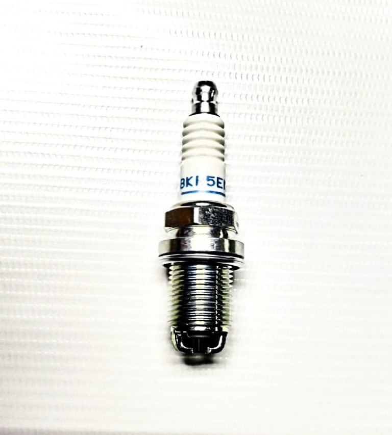Bujías NGK BKR5EKC | Compatible Siena,